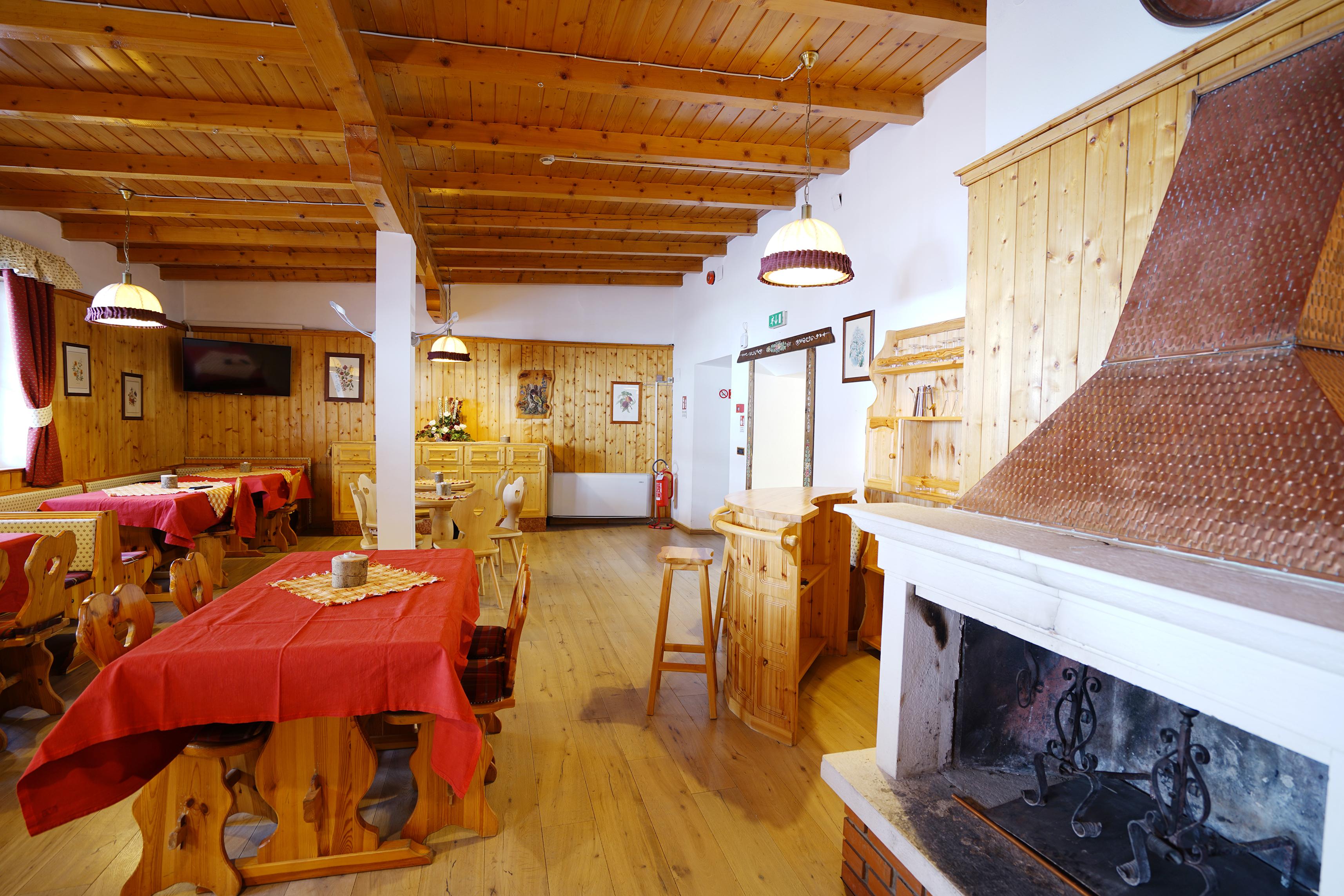 GH Hotel Piaz Pozza di Fassa Esterno foto