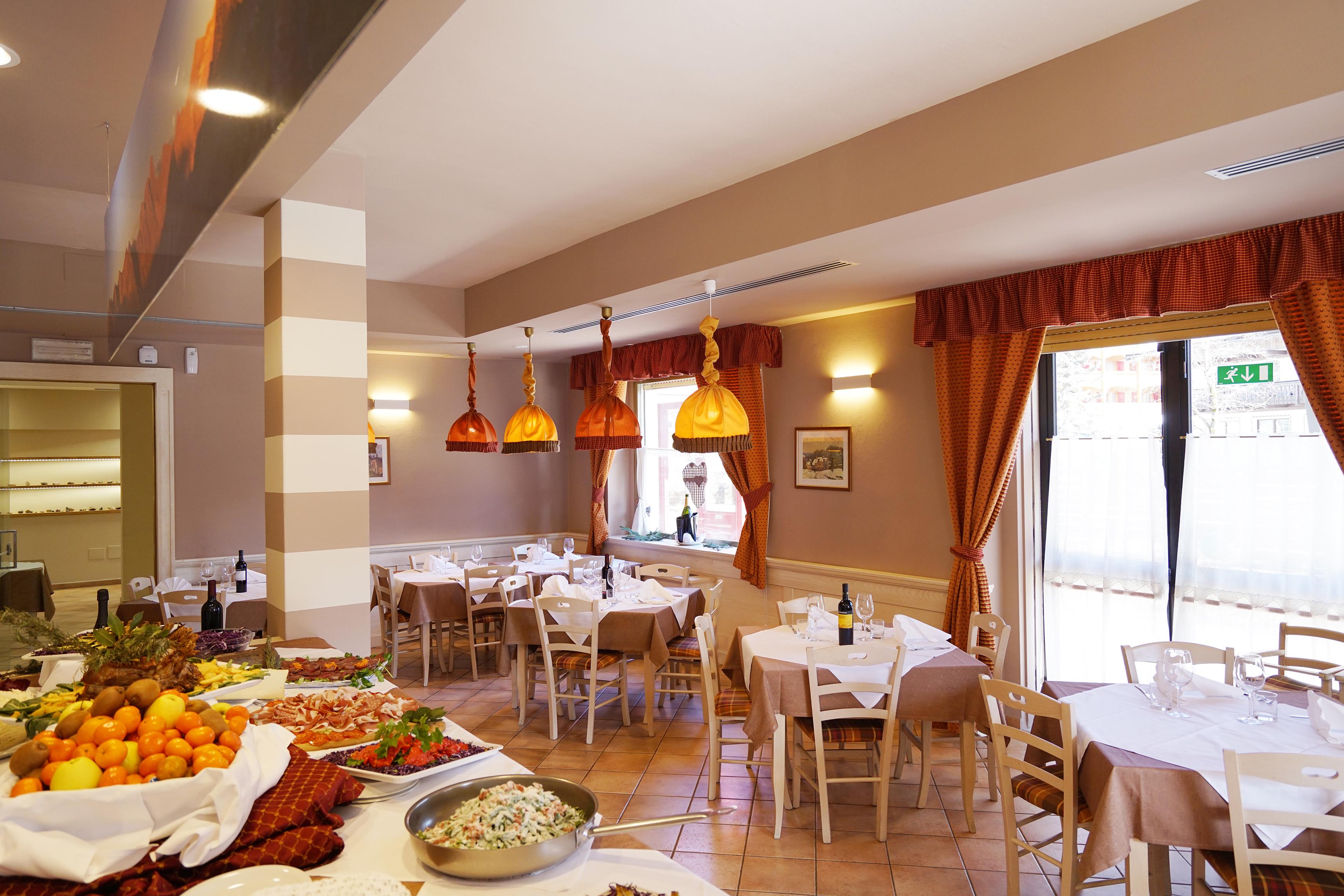 GH Hotel Piaz Pozza di Fassa Esterno foto