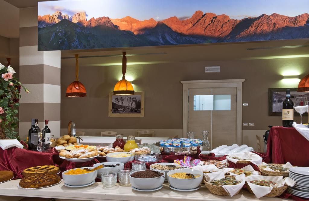 GH Hotel Piaz Pozza di Fassa Esterno foto