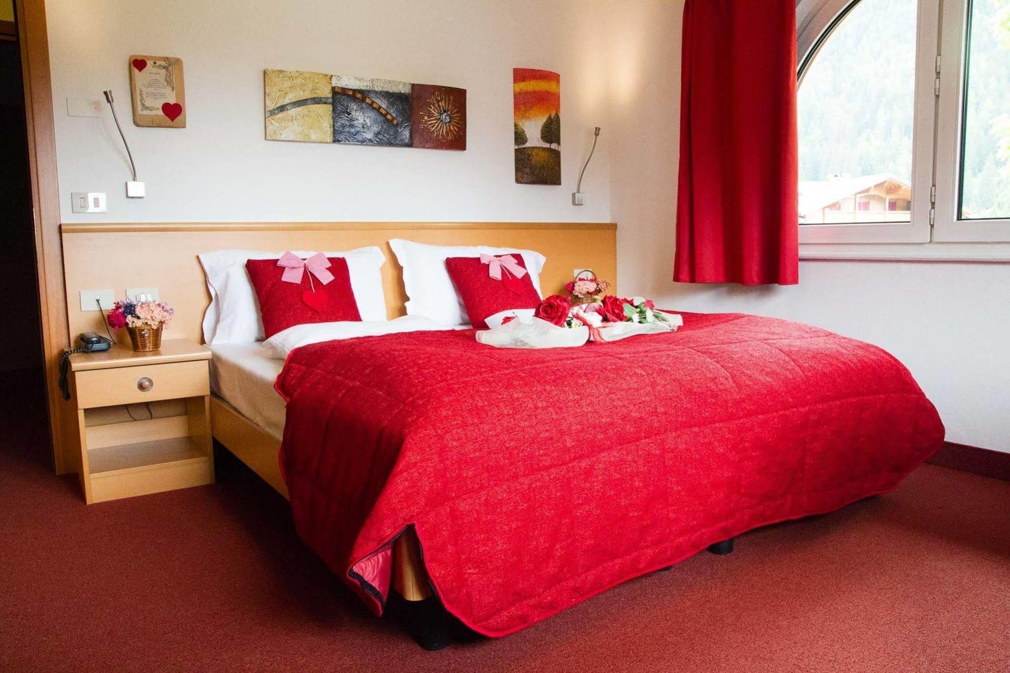 GH Hotel Piaz Pozza di Fassa Esterno foto