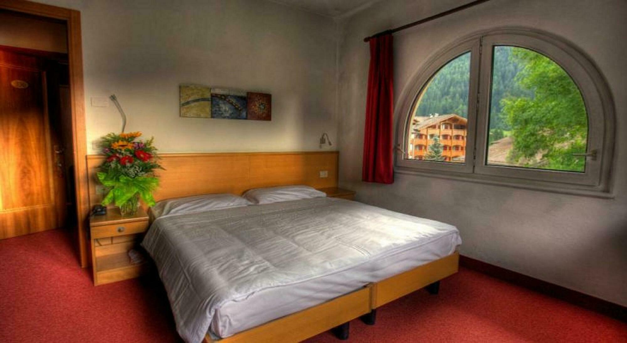 GH Hotel Piaz Pozza di Fassa Esterno foto